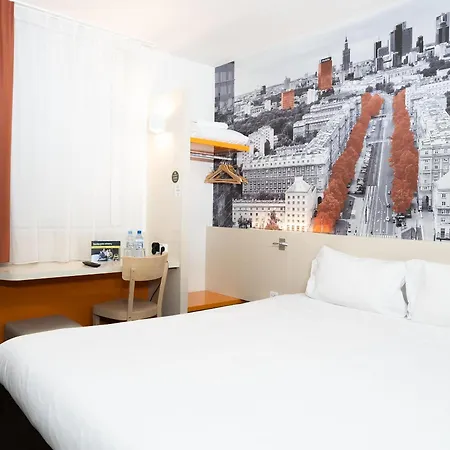 B&B Hotel Warszawa-Okecie Eksteriør bilde