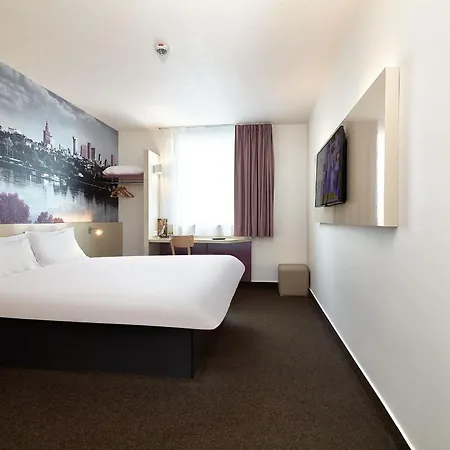 B&B Hotel Warszawa-Okecie Eksteriør bilde