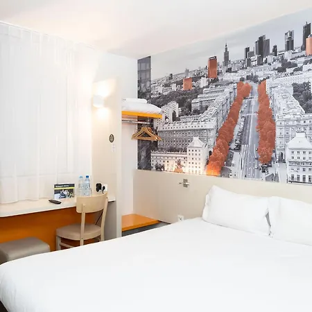 B&B Hotel Warszawa-Okecie Eksteriør bilde