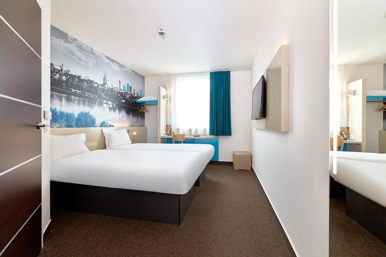 Hotel Warszawa-okecie 2*